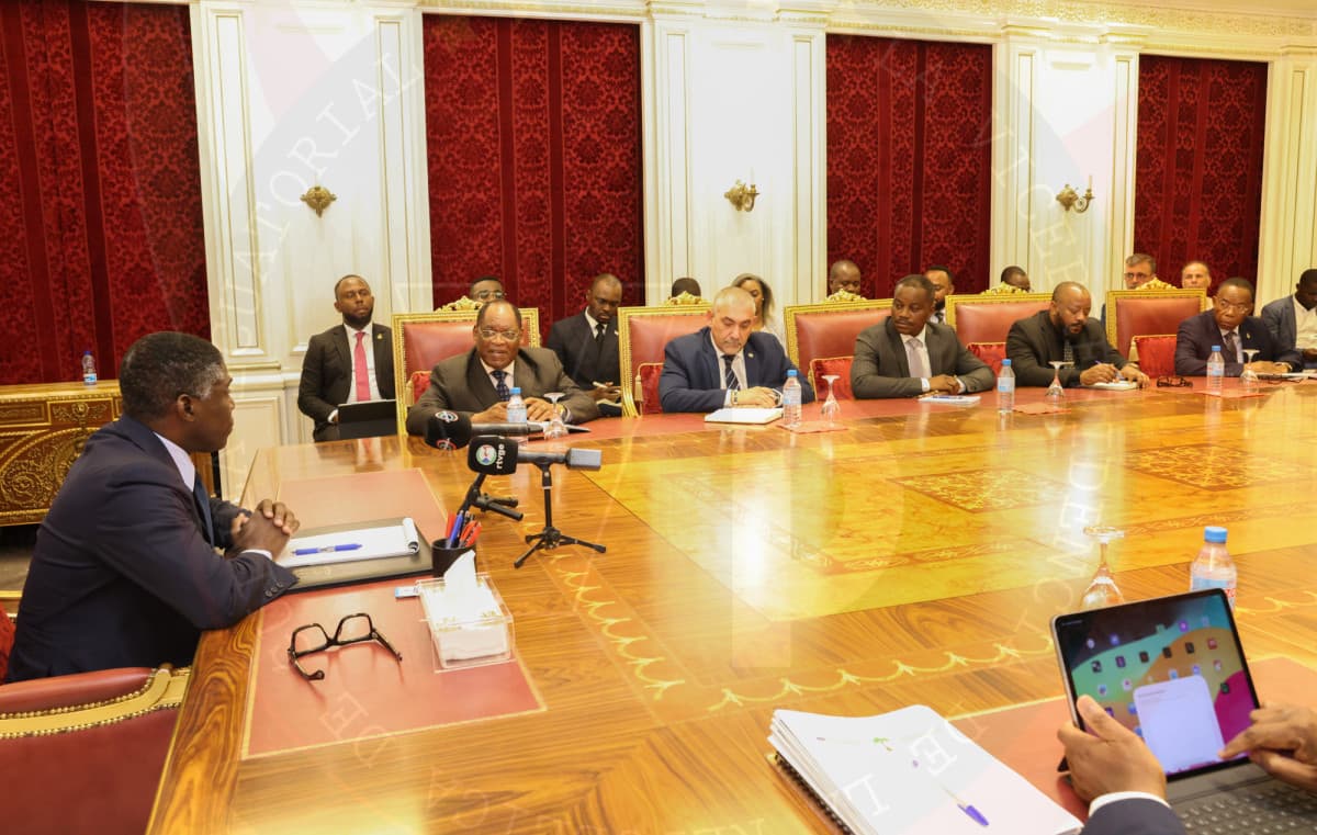 Gobierno de Guinea Ecuatorial Revisa Presupuestos de Rehabilitación Escolar para Garantizar Transparencia